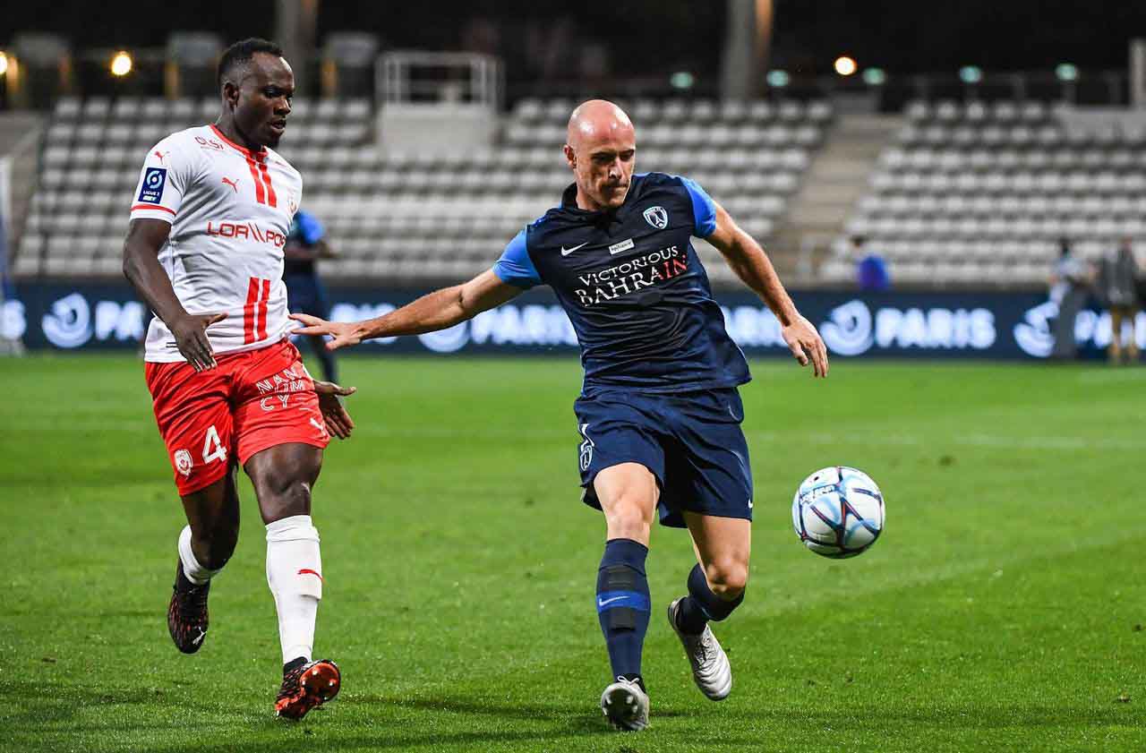 Paris FC Vs Le Havre football game